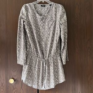 Tchibo long sleeved mini dress. Gray animal print size Medium.